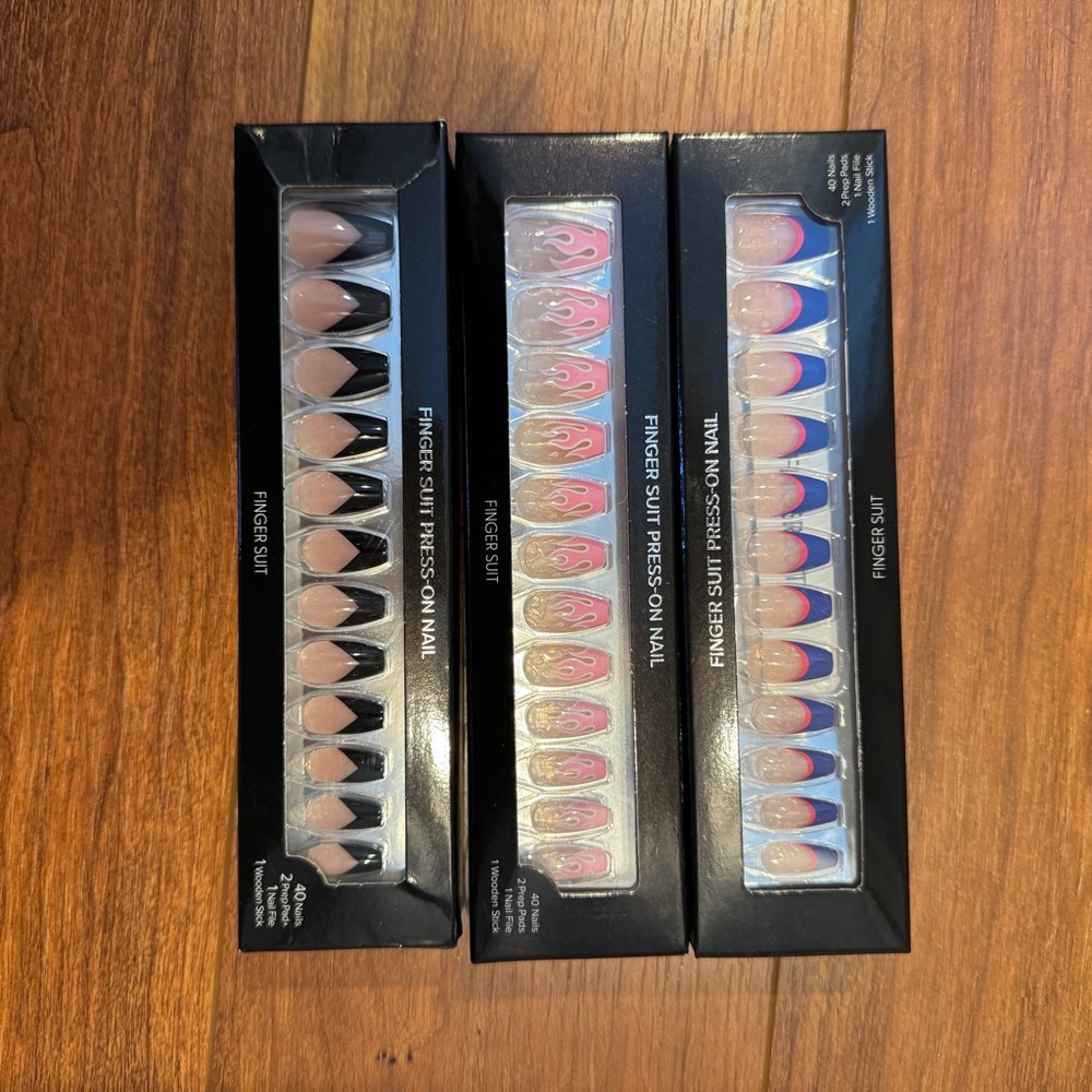 Finger Suit Press-On Nail Trio Set